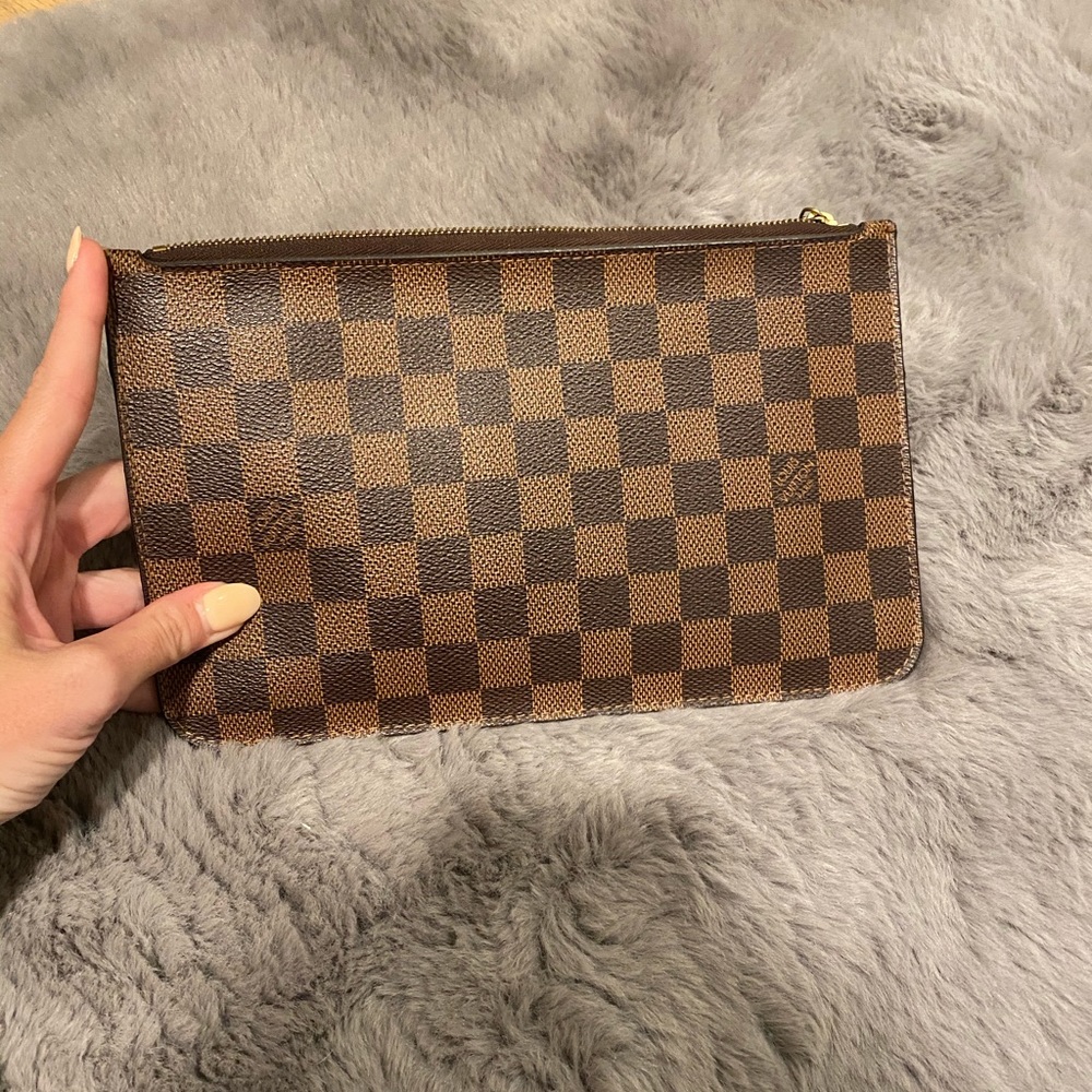 Authentic Louis Vuitton Neverfull Pouch